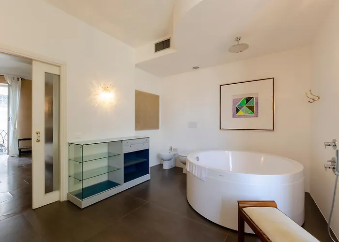 Joivy Exclusive Flat For 7 Near Cathedral Of Janov