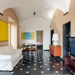 Joivy Exclusive Flat For 7 Near Cathedral Of דירה *