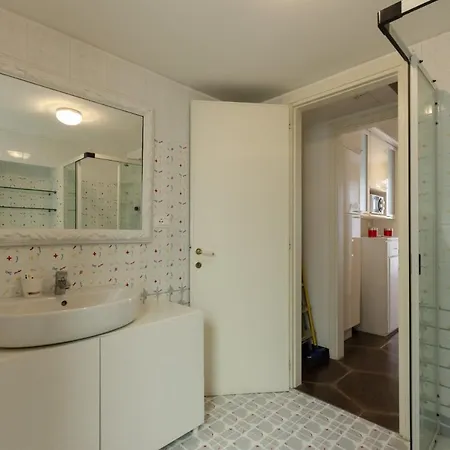 Joivy Exclusive Flat For 7 Near Cathedral Of * Genua