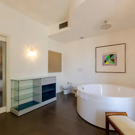 Joivy Exclusive Flat For 7 Near Cathedral Of Cenova