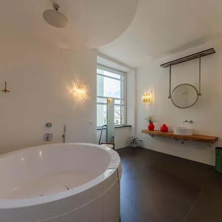 Joivy Exclusive Flat For 7 Near Cathedral Of * 热那亚