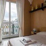 Joivy Exclusive Flat For 7 Near Cathedral Of Appartement Gênes