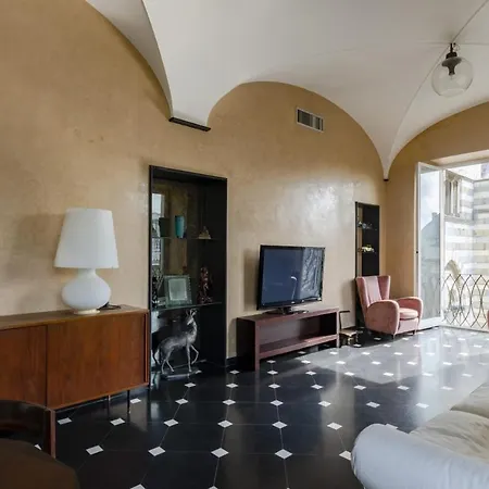 Joivy Exclusive Flat For 7 Near Cathedral Of Apartman *